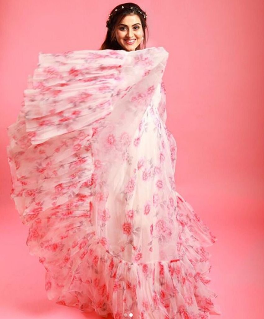 ये रिश्ता क्या कहलाता है में आयुष अग्रवाल की बहन का रोल निभाने वाली प्रियंका ने पलकों की छाव में और रंग बदलती ओढ़नी में भी काम कर चुकी हैं।