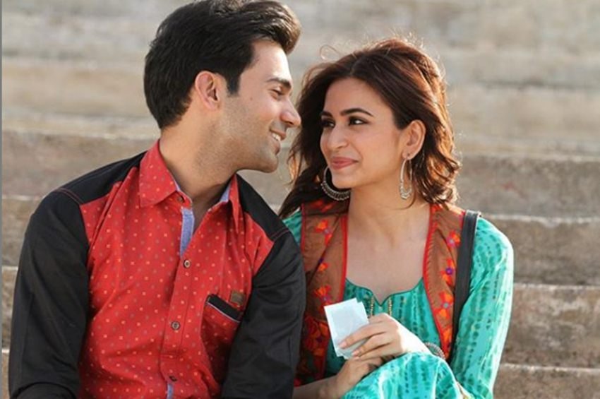 पिछले साल कृति राजकुमार राव के साथ मेरी शादी में जरूर आना फिल्म में नजर आई थीं। ये फिल्म काफी लोकप्रिय हुई थी।