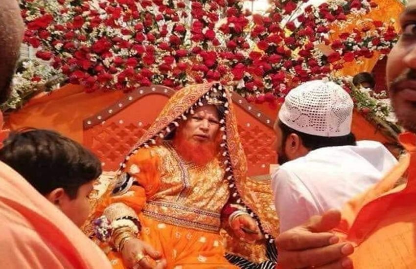 तस्वीर वायरल हो रहे वीडियो से ली गई है। 