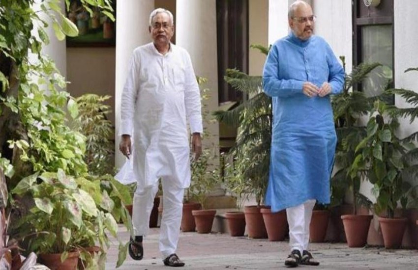 दोनों पार्टियों के बीच रिश्तों में तब तल्खी देखने को मिल रही है जब साल भर बाद यानी नवंबर 2020 में राज्य में विधान सभा चुनाव होने हैं।