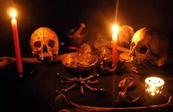 असम: घर और गाड़ी में आग लगा परिवार संग निर्वस्त्र हो टोना-टोटका कर रहा था साइंस टीचर, पुलिस की गोली से मारा गया बेटा