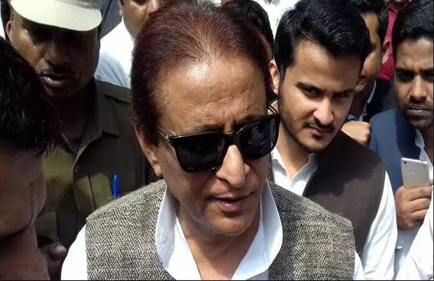 आजम खान पर गिरफ्तारी की तलवार लटक रही है।(फाइल फोटो)