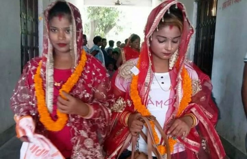 वाराणसी में 2 मौसेरी बहनों ने की शादी। फोटो सोर्स: सोशल मीडिया