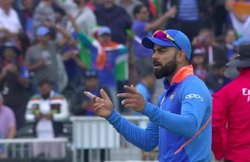 IND vs NZ: मैच के दौरान जब मैदान में ही डांस करने लगे कप्तान विराट कोहली, VIDEO वायरल