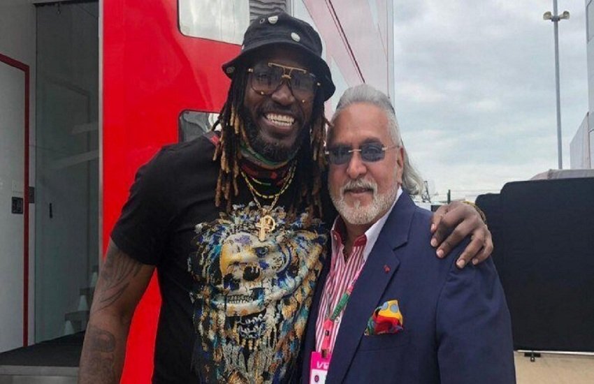 विजय माल्या से मिले यूनिवर्सल बॉस क्रिस गेल। (pc- twitter/chris gayle) 