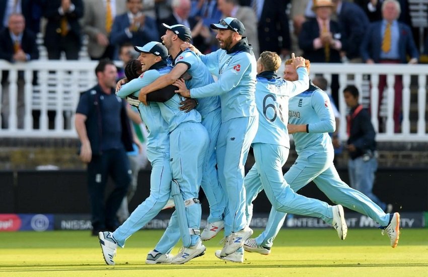 सुपरओवर में इंग्लैंड बना विश्वविजेता (फोटो सोर्स-world cup twitter)