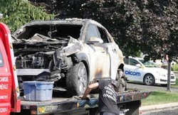 Hyundai Kona इलेक्ट्रिक SUV में हुआ धमाका! गैराज में खड़ी गाड़ी के उड़े परखच्चे