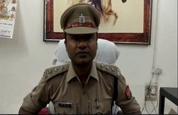 UP: प्रेमी जोड़े ने साथियों संग मिल युवक को किया किडनैप, रातभर कार में डालकर पीटा, अधमरा छोड़ भागे