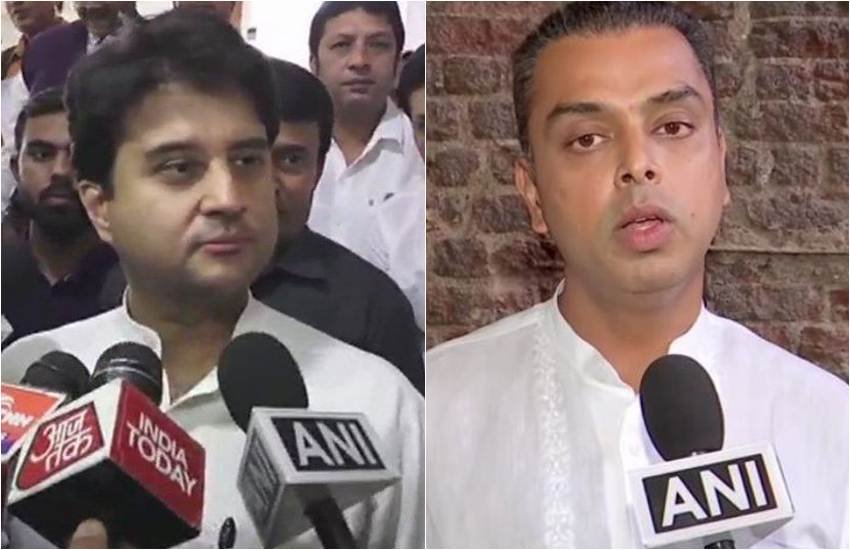 ज्योतिरादित्य सिंधिया ने कांग्रेस महासचिव और मिलिंद देवड़ा ने मुंबई कांग्रेस प्रमुख के पद से इस्तीफा दे दिया है। (फोटो सोर्स: ANI ट्विटर हैंडल)