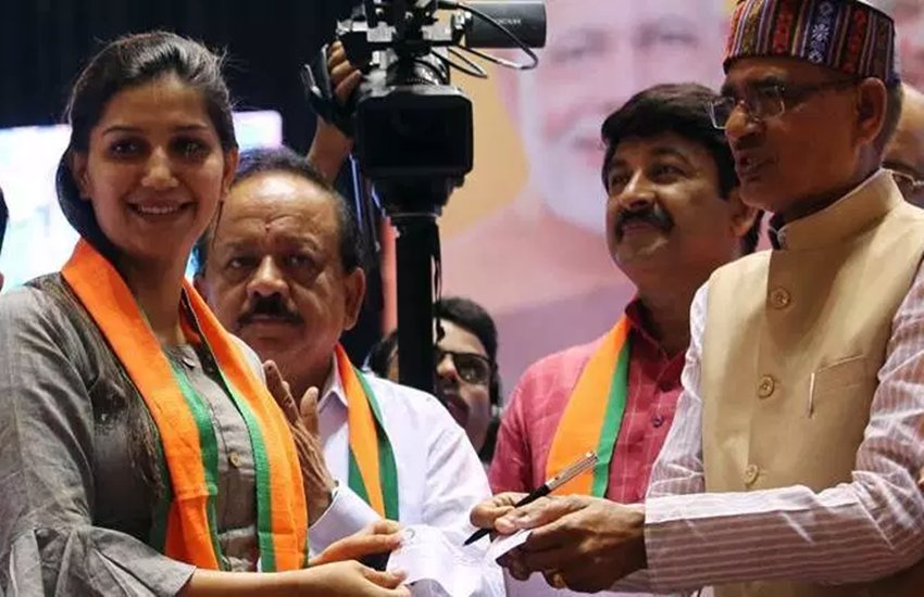 नई दिल्ली के जवाहरलाल नेहरू स्टेडियम में कार्यक्रम के दौरान बीजेपी में शामिल हुई थीं सपना चौधरी। फोटो सोर्स: इंडियन एक्सप्रेस