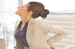 अनदेखा न करें कमर दर्द को