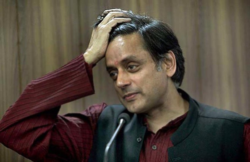 कांग्रेस अध्यक्ष की नियुक्ति की देरी को लेकर कांग्रेस नेता शशि थरूर पार्टी को चेता चुके हैं। (PTI)