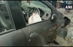 दिल्ली: स्कूल में बच्चों को छोड़ SUV से घर लौट रही थी महिला, बदमाशों ने दिनदहाड़े मारी गोली