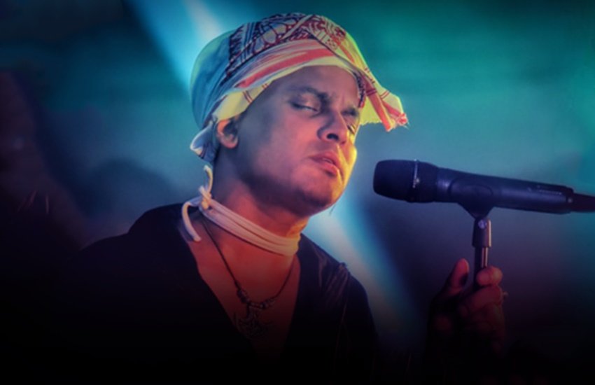  शुक्रवार को गुवाहाटी मेडिकल कॉलेज हॉस्पिटल में एक कार्यक्रम के दौरान उन्होंने यह विवादित बयान दिया जिसके बाद उनके खिलाफ ब्राह्मण समुदाय के कई लोगों ने केस दर्ज कराया है।(Facebook/Zubeen’sOfficial)
