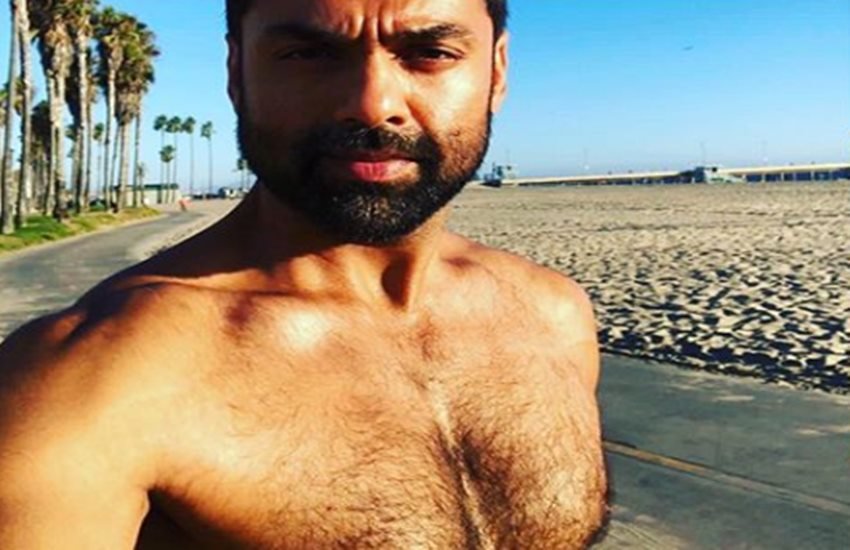 शर्टलेस फोटो में अभय देओल। फोटो सोर्स- सोशल मीडिया। शर्टलेस फोटो में अभय देओल। फोटो सोर्स- सोशल मीडिया।