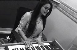 लोगों के दिलों को छू रहा भोजपुरी एक्ट्रेस Akshara Singh का यह नया सैड सॉन्ग