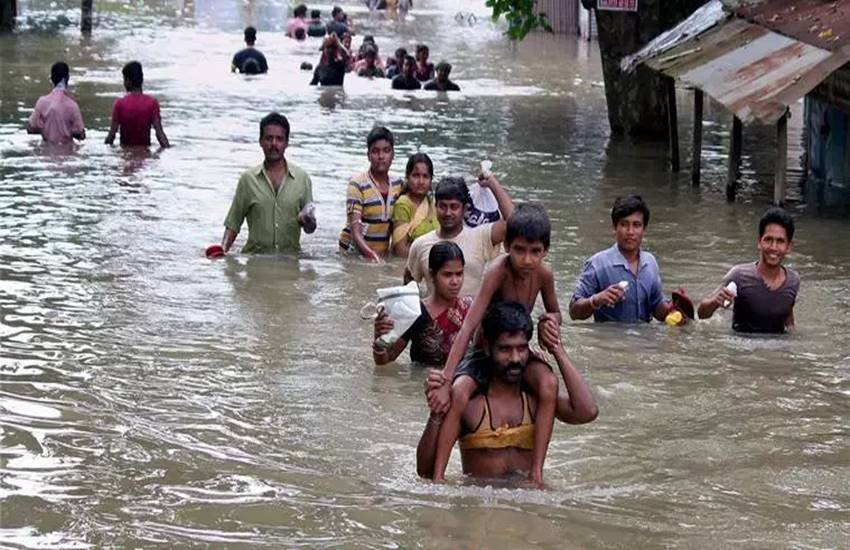 मौजूदा हालात में बाढ़ महज एक प्राकृतिक प्रकोप नहीं, बल्कि मानवजन्य साधनों से पैदा हुई त्रासदी है।