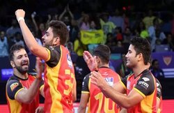 bengaluru bulls Pro Kabaddi Team 2019 Players List: बेंगलुरु बुल्स के सिर पर फिर सज सकता है प्रो कबड्डी का ताज