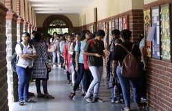 दाखिले का दंगल, परेशानी की वजहें