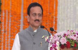 Girish Mahajan 1