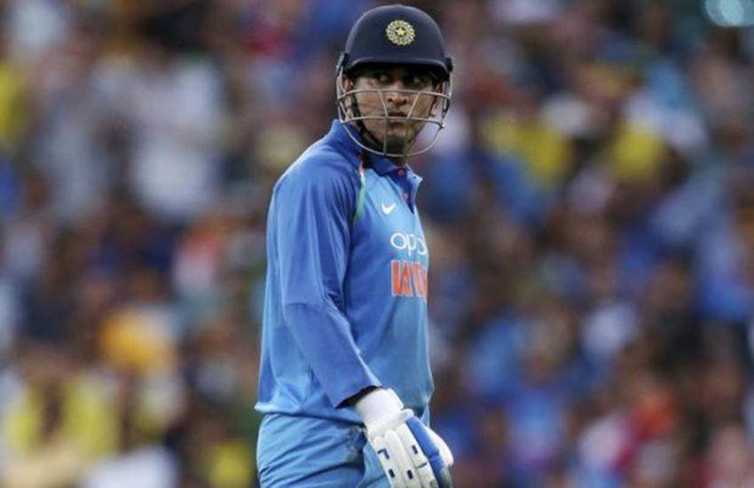 महेंद्र सिंह धोनी। (फोटो सोर्स- एपी)