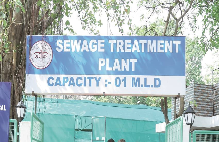 पानी से बचे अपशिष्ट से केंचुए की जैविक खाद भी तैयार कर रहा है।