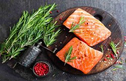 मछली खाने से होता है कैंसर का खतरा कम: स्टडी