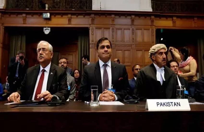 नीदरलैंड के द हेग स्थित अंतरराष्ट्रीय अदालत ने बुधवार को भारत की याचिका में उठाए गए अधिकांश मुद्दों को सही ठहराया और इस मामले में पाकिस्तान को लताड़ भी लगाई है। 