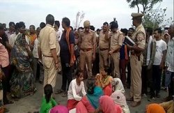 Kanpur: चुनावी रंजिश में पूर्व प्रधान के भाई पर हमला, लाठी डंडों से पीट-पीटकर मार डाला; इलाके में तनाव