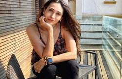 46 की उम्र में भी यंग दिखती हैं करिश्मा कपूर, जानिये- उनकी ग्लोइंग स्किन और फिटनेस का राज़