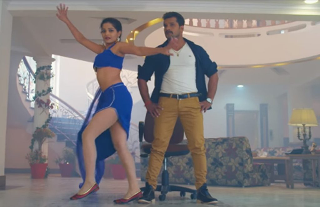 भोजपुरी के सुपरस्टार खेसारी लाल यादव संग दीपिका त्रिपाठी। भोजपुरी के सुपरस्टार खेसारी लाल यादव संग दीपिका त्रिपाठी।