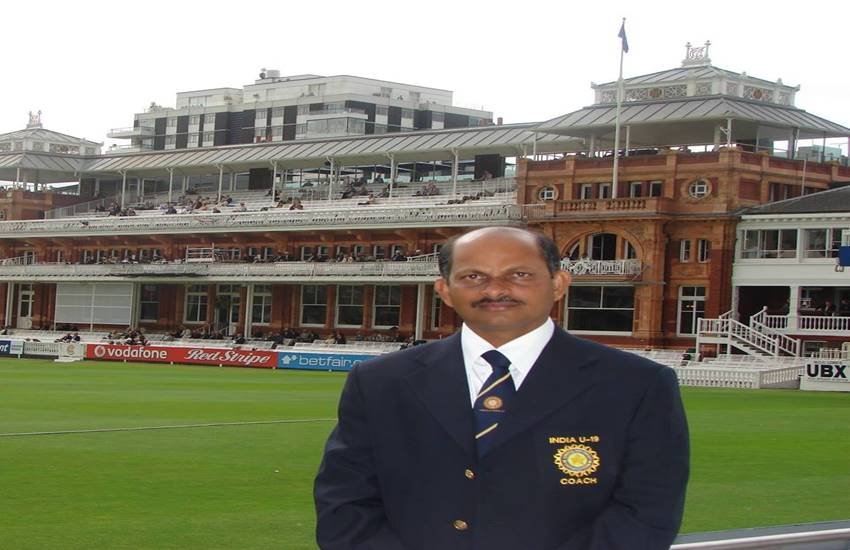 पूर्व मैनेजर लालचंद राजपूत ने भारतीय पुरुष क्रिकेट टीम के मुख्य कोच के पद के लिए दावेदारी पेश की है। (Photo-Facebook) पूर्व मैनेजर लालचंद राजपूत ने भारतीय पुरुष क्रिकेट टीम के मुख्य कोच के पद के लिए दावेदारी पेश की है। (Photo-Facebook)