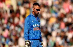 Dhoni Birthday special: बायोपिक आने के बाद धोनी के बचपन के कोच को होती है इस बात से चिढ़