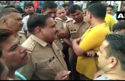 दिल्ली के बाद मुजफ्फरनगर के हनुमान मंदिर में हुई तोड़फोड़ और नारेबाजी, एक गिरफ्तार