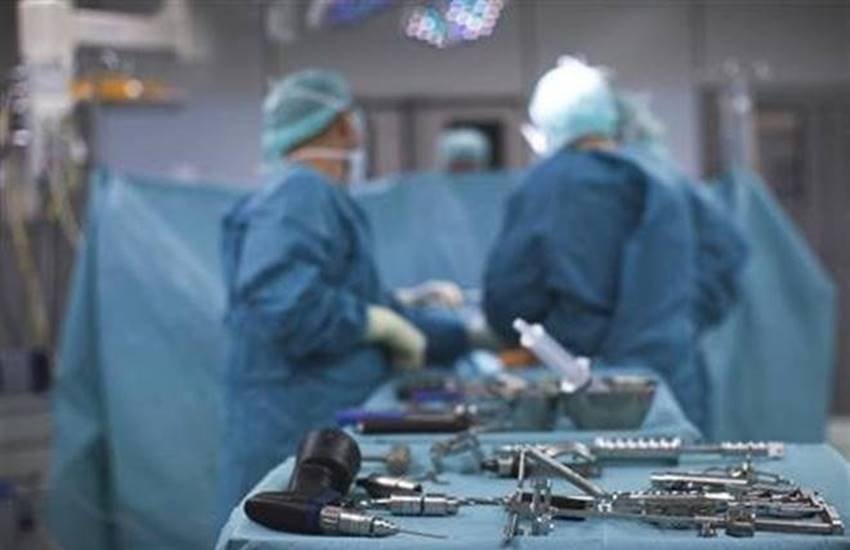 Make in India, medical devices, imports, medical devices manufacturing hubs, Union Government, closing down their units, become importer, traders of medical devices, business news, business news in hindi, india news, Hindi news, news in Hindi, latest news, today news in Hindi