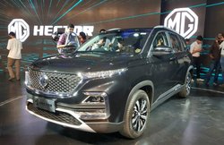 लांच होते ही MG Hector ने मचाई धूम! बुक हो गई 12,000 यूनिट्स, जान लीजिए कितना है वेटिंग पीरियड