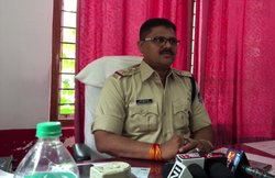 BJP नेता ने मुस्लिम ऑटो ड्राइवर को जमकर पीटा, गोलियां भी चलाईं