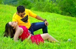 लोगों को भा रहा आम्रपाली दुबे और Nirahua का ये भोजपुरी गाना, इंटरनेट पर मचाई धूम