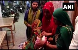 UP : शादी समारोह में घुसे बदमाश, मेहमानों के साथ गर्भवती महिला को जमकर पीटा, हुआ गर्भपात