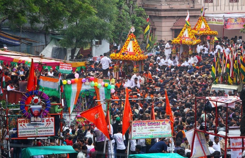 जगन्नाथ यात्रा में शामिल होने के लिए लाखों श्रद्धालु पुरी पहुंच चुके हैं।