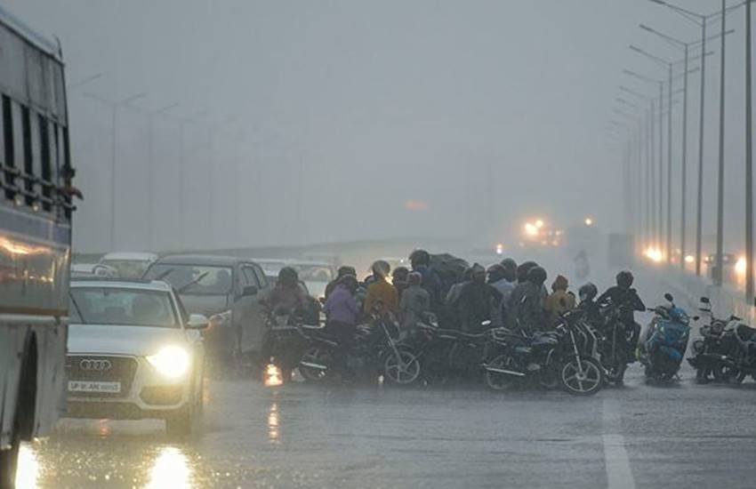 weather, weather today, today weather, mumbai rains, mumbai rains today, mumbai rains live, monsoon news today, temperature, temperature today, weather report, weather warning, weather report today, weather forecast, tempertaure today, monsoon, monsoon today, weather forecast today, weather forecast report, weather forecast today in delhi, delhi weather, noida weather, weather today in lucknow