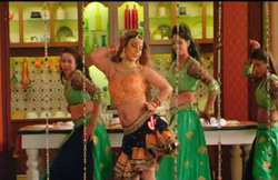 भोजपुरी गाने ‘नवरतन तेल’ में Rakhi Sawant के इन अदाओं के दीवाने हो रहे फैंस, बार-बार देखा जा रहा वीडियो