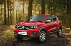 Renault Kwid: हर महीने महज 3,333 रुपये देकर घर लाएं ये शानदार कार, देती है 25km का माइलेज