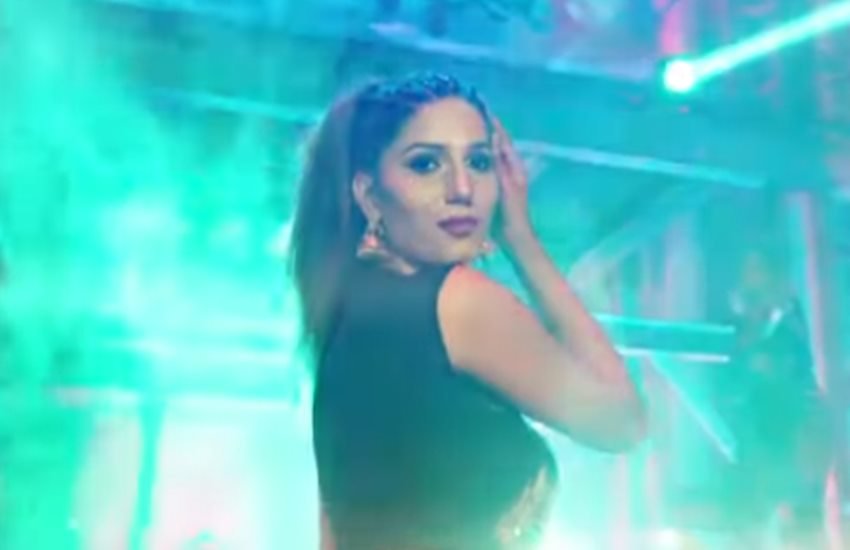 'रंग ब्राउन नी' गाने में सपना चौधरी। फोटो सोर्स-वीडियो स्नैप शॉट