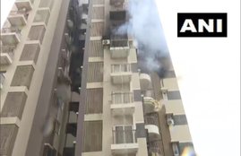 Ahmedabad Fire, Residential building, Fire, Gujarat's Ahmedabad Fire, fire brigade