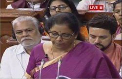 Budget 2019 Income Tax Slab: 5 लाख की आय पर नहीं देना होगा कोई टैक्स, 2 करोड़ से अधिक इनकम पर देना होगा सरचार्ज