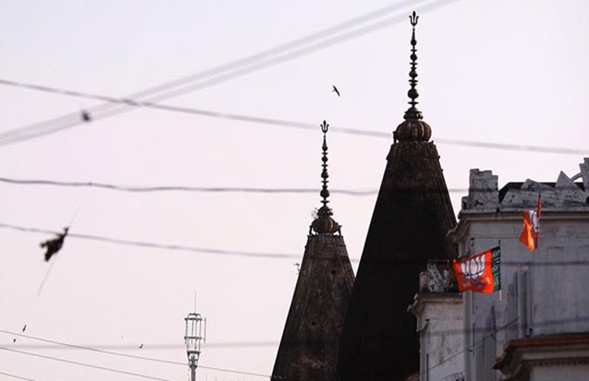 प्रतीकात्मक फोटो ( फोटो सोर्स : इंडियन एक्सप्रेस )
