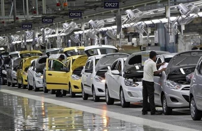 ऑटो सेक्टर की चेतावनी- जीएसटी घटाए सरकार, वरना जाएगी 10 लाख लोगों की नौकरी, निसान ने 10,000 की छंटनी का किया ऐलान