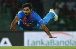 World Cup 2019: भारतीय टीम को बड़ा झटका, शिखर धवन के बाद विजय शंकर भी बाहर