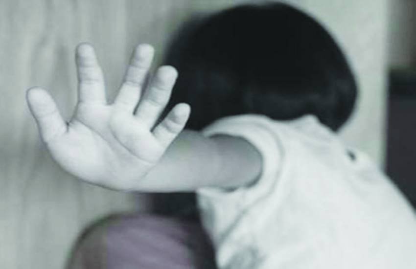 पुलिस ने इस अपराध को अंजाम देने वाले पिता पुत्र को गिरफ्तार कर लिया है। 